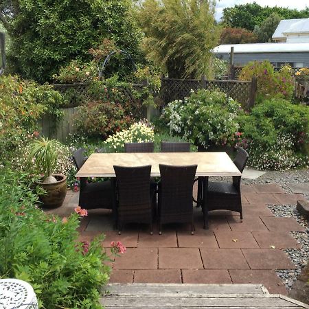 The Olive Grove Guest House Te Kopuru Exterior photo