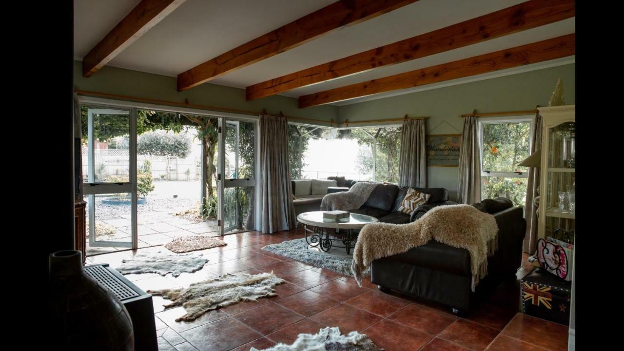 The Olive Grove Guest House Te Kopuru Exterior photo